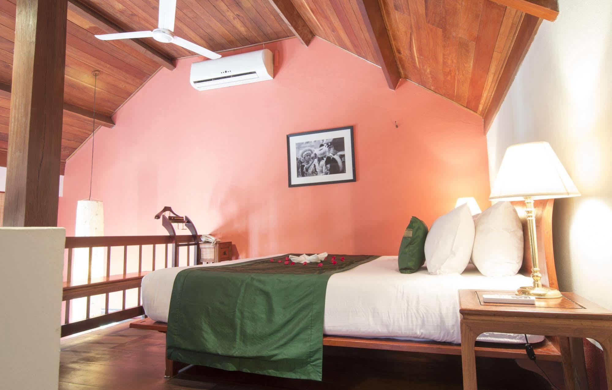 The Belle Rive Boutique Hotel Luang Prabang Exterior photo